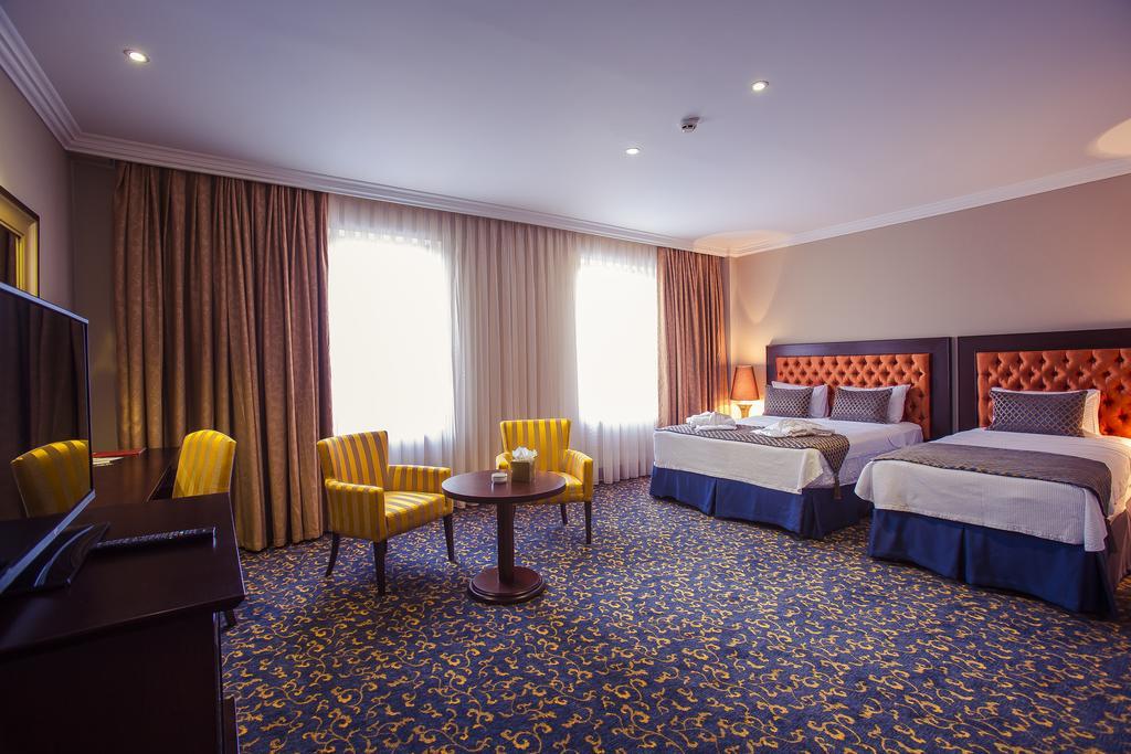 Hotel Intourist Palace Batoumi Chambre photo